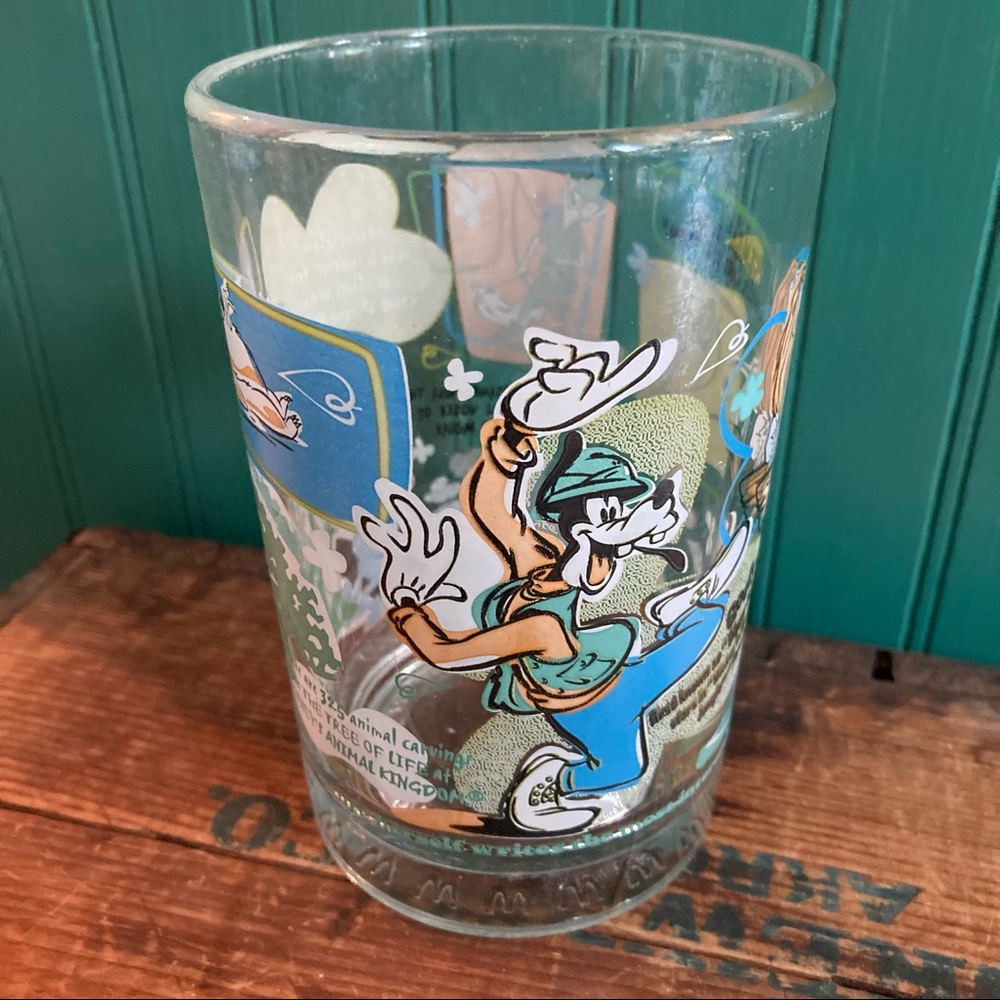 McDonald’s Disney Goofy Pocahontas Glass - Picture 4 of 8